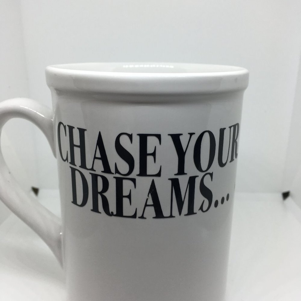 Custom Mug "Chase your dreams"